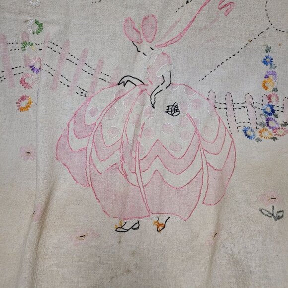 Vintage Embroidered Fabric Floral Country Crinoline Lady Southern Belle 80 x 65 - Picture 2 of 10